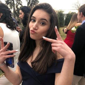 Meet your Posher, Emily